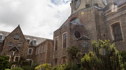 BEZOEK AAN HET ENGELS KLOOSTER IN BRUGGE